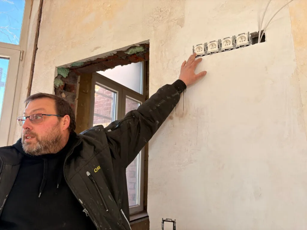 5eme étape d'un chantier participatif: dernières étapes et finissions par BHS